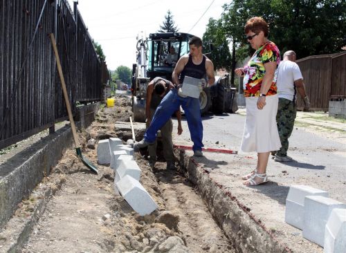 jardaepites_bolyai_farkas_u_130829_ja_4.jpg