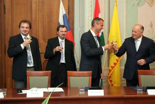 kassa-miskolc-megallapodas_120906ml_17.jpg