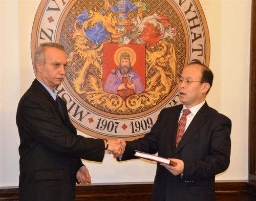 kinai_nagykovet_fogadasa_varoshazan_0311_fkcs_23.jpg