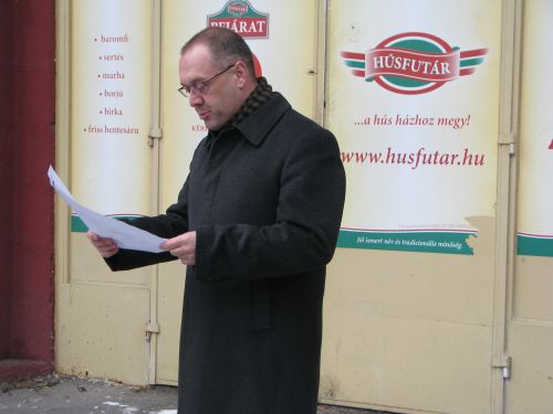 kiralyut2_szs_120214.jpg