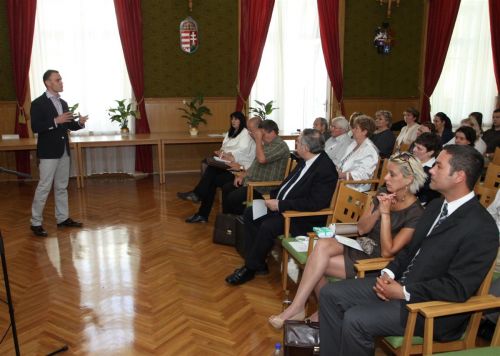 konferencia_megyehaza_130510ml_17.jpg