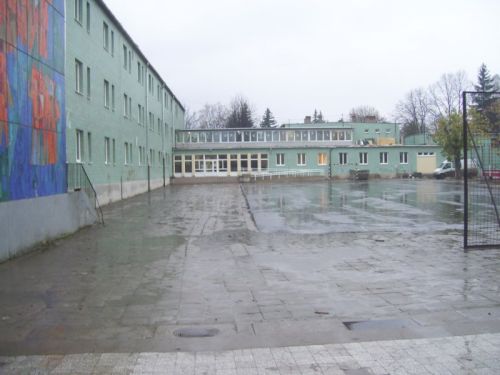 konyveskalmaniskola1.jpg