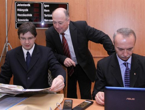 kozgyules_111215_ja.jpg