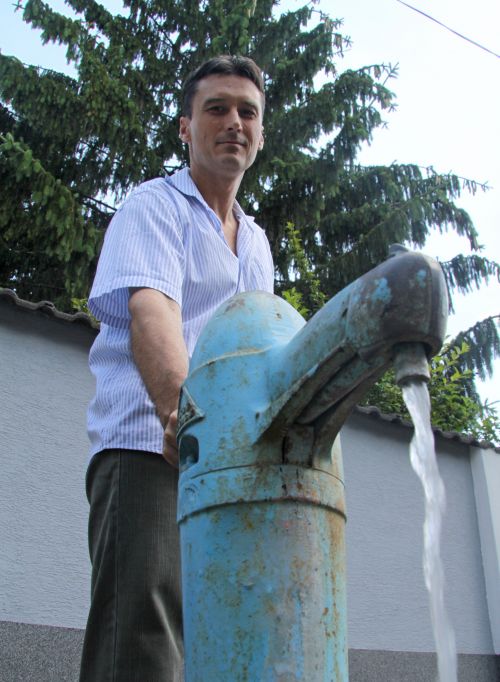 koztunk_elnek.jpg