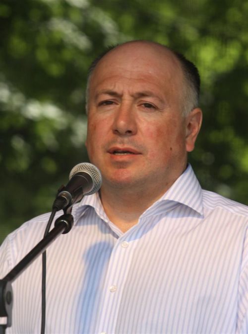 kriza_akos_130501_ja.jpg