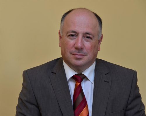 krizaakos_110816_vcs.jpg