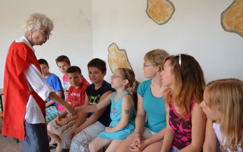 madl_dalma_latogat_130731_fkcs_3_asztali_felbonts.jpg