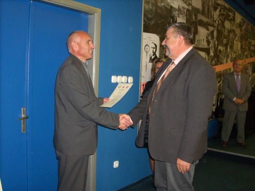maganbizt121121_csl3.jpg