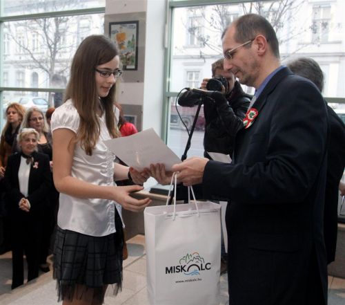 magyar_vagyok_rajzpalyazat_130313_ja_12.jpg