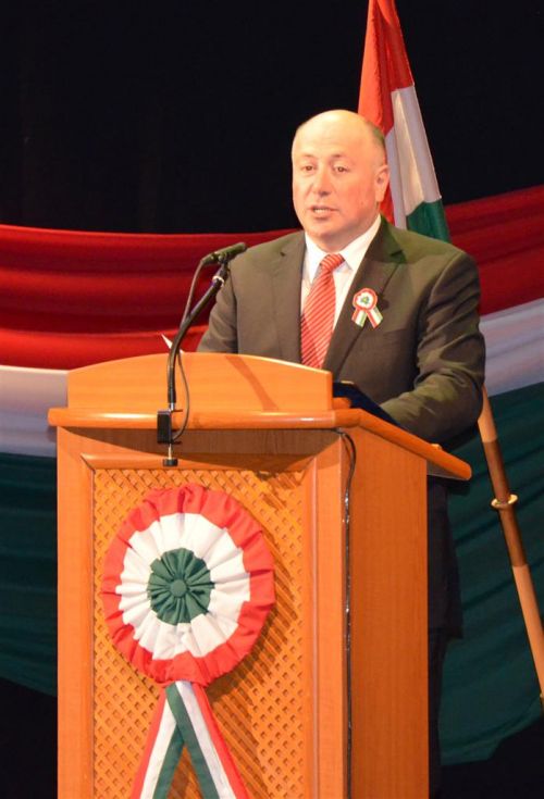 marc15_unnepi_musor_muha_0317_fkcs_15.jpg