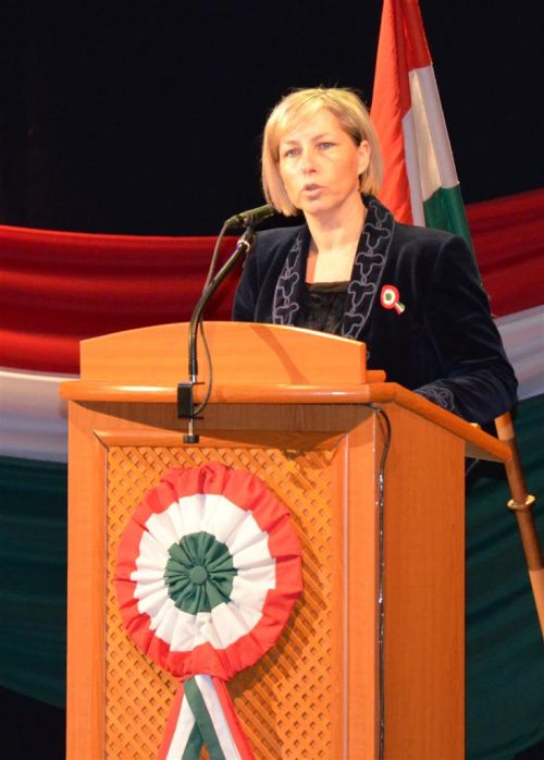 marc15_unnepi_musor_muha_0317_fkcs_3.jpg