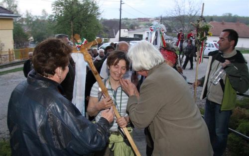 maria-ut-zarandokok120426ml_06.jpg