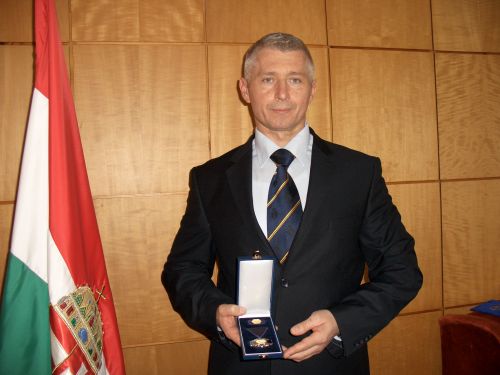 mecser-tamas-130412.jpg