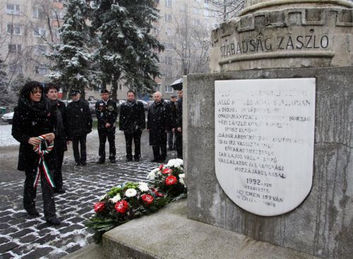 megemlekezes_orszagzaszlo_diosgyor_130314_ja_20.jpg