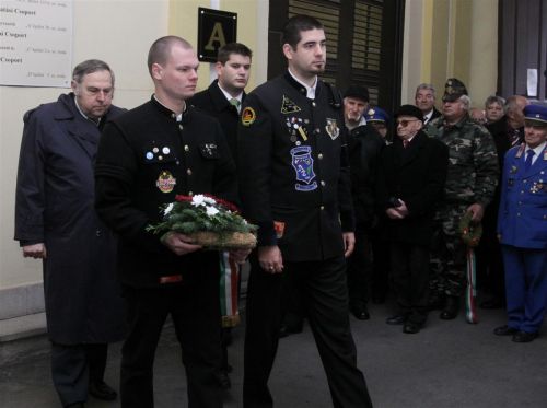 megyehaza_koszoru_111022_ja_3.jpg