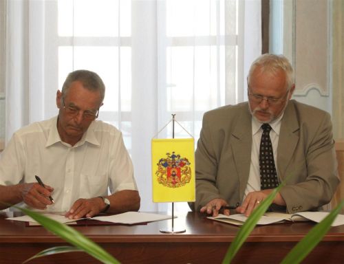 melygarazs_alairas_130618_ja_4.jpg