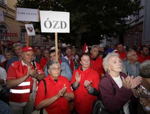 mszp_tuntetes_2.jpg