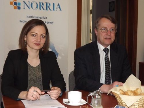 norria120309_csl2.jpg