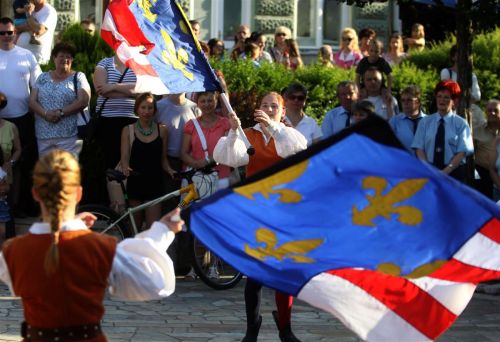 operafesztival_nyitoparade_130614_ja_64.jpg