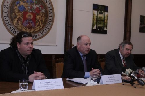 otthonunk_miskolc_130206_ja.jpg