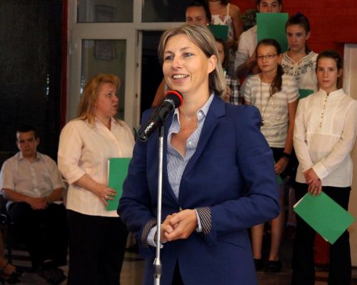 pedagogusnap-selyemreti-120601ml_03.jpg