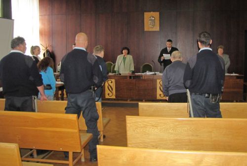 pedofilcsalad_120328_csl3.jpg