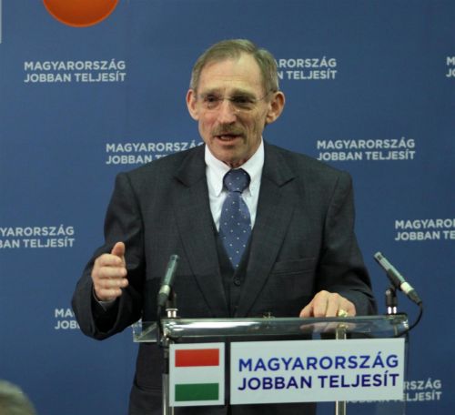 pinter_fidesz_130530ml_10.jpg
