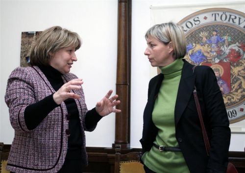 pinter_sandor_sajtotajekoztato_121211_ja_21.jpg