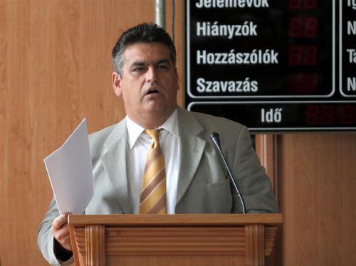 rendkivuli_kozgyules-120904ml.jpg