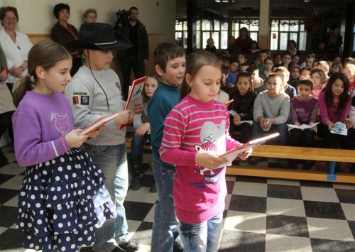 selyemreti_iskola_olvasas_120306_ja_3.jpg