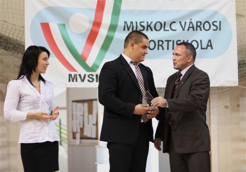 sportiskola-evzaro-120607ml_2.jpg