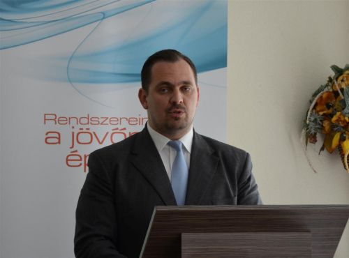 synergon_projektbemutato_130507_fkcs_6.jpg