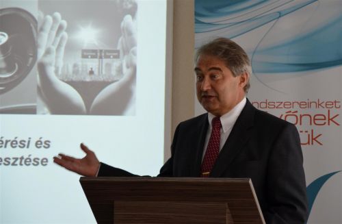 synergon_projektbemutato_130507_fkcs_9.jpg