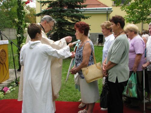szantanna_bucsu_120729_hi_1.jpg