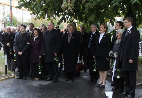 szechenyi_tabla_111023_ja_1.jpg