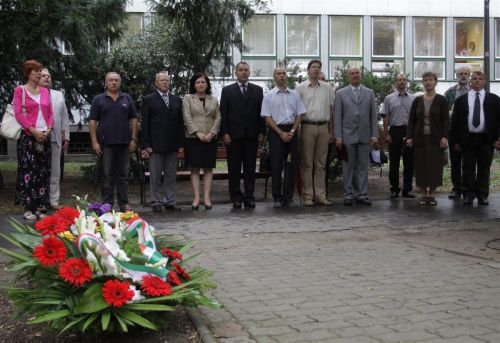 szemere120827_ja.jpg
