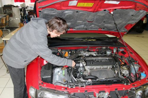 szemere_autoszerelo_fa_130416.jpg