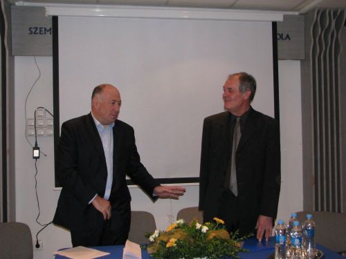 szemerelocsmandi120427_csl5.jpg