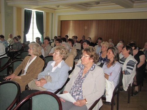 szepkoru120606_csl2.jpg
