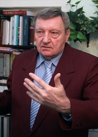 szitas_benedek_130415_ja_8.jpg