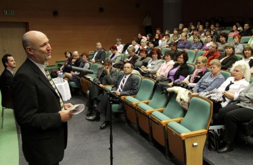 szocialis-konferencia-111107ml_8.jpg