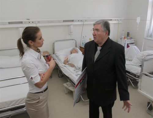 tamogatas_megyei_korhaz_hell_120403_ja_9.jpg