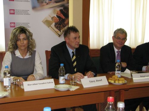 tanacsadoiroda120427_csl.jpg