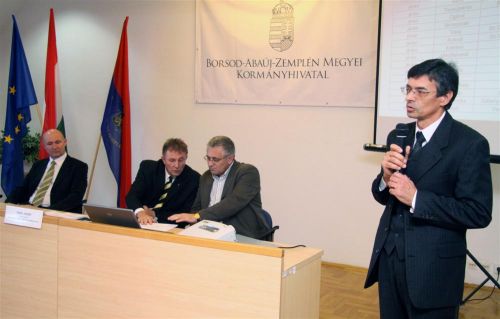 tanfelugyelok_121115ml_14.jpg