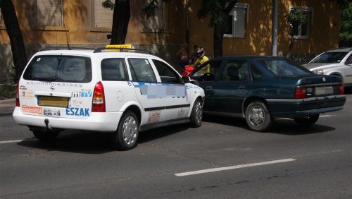 taxis_baleset_120710ml_2.jpg