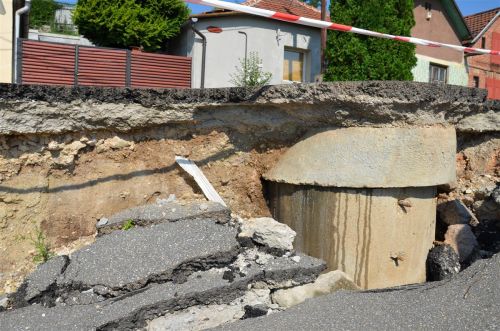 tetemvar_leszakadt_ut_120726_fkcs_2.jpg