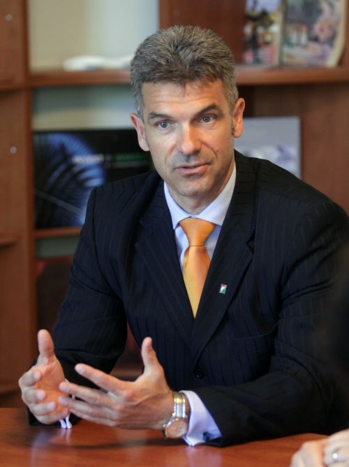 toth_tamas_roplabdaszov_120510_ja_2.jpg