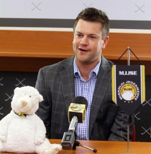 travis_young_130801_ja_1.jpg