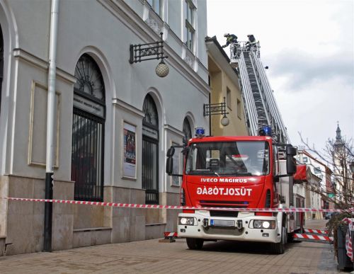 tuzoltosag_vakolatveres_szinhaz_130205_ja_5.jpg