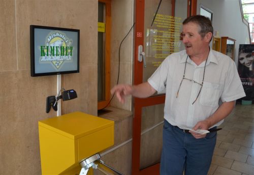 uj_belepteto_jegcsarnok_130718_fkcs.jpg
